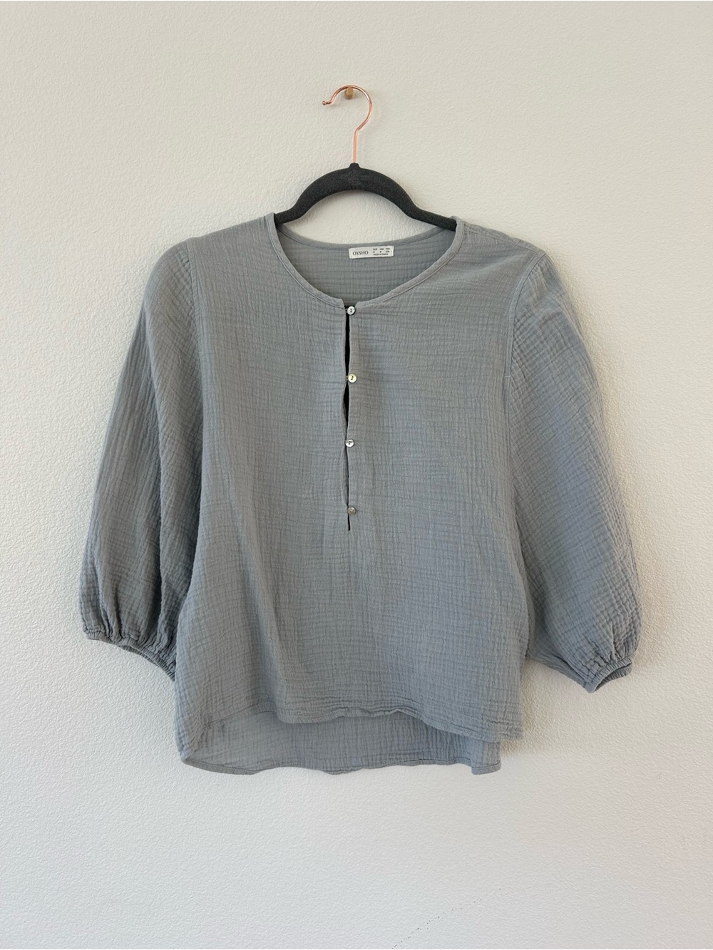 Light Gray Cotton Gauze Henley Blouse with Three-Quarter Sleeves